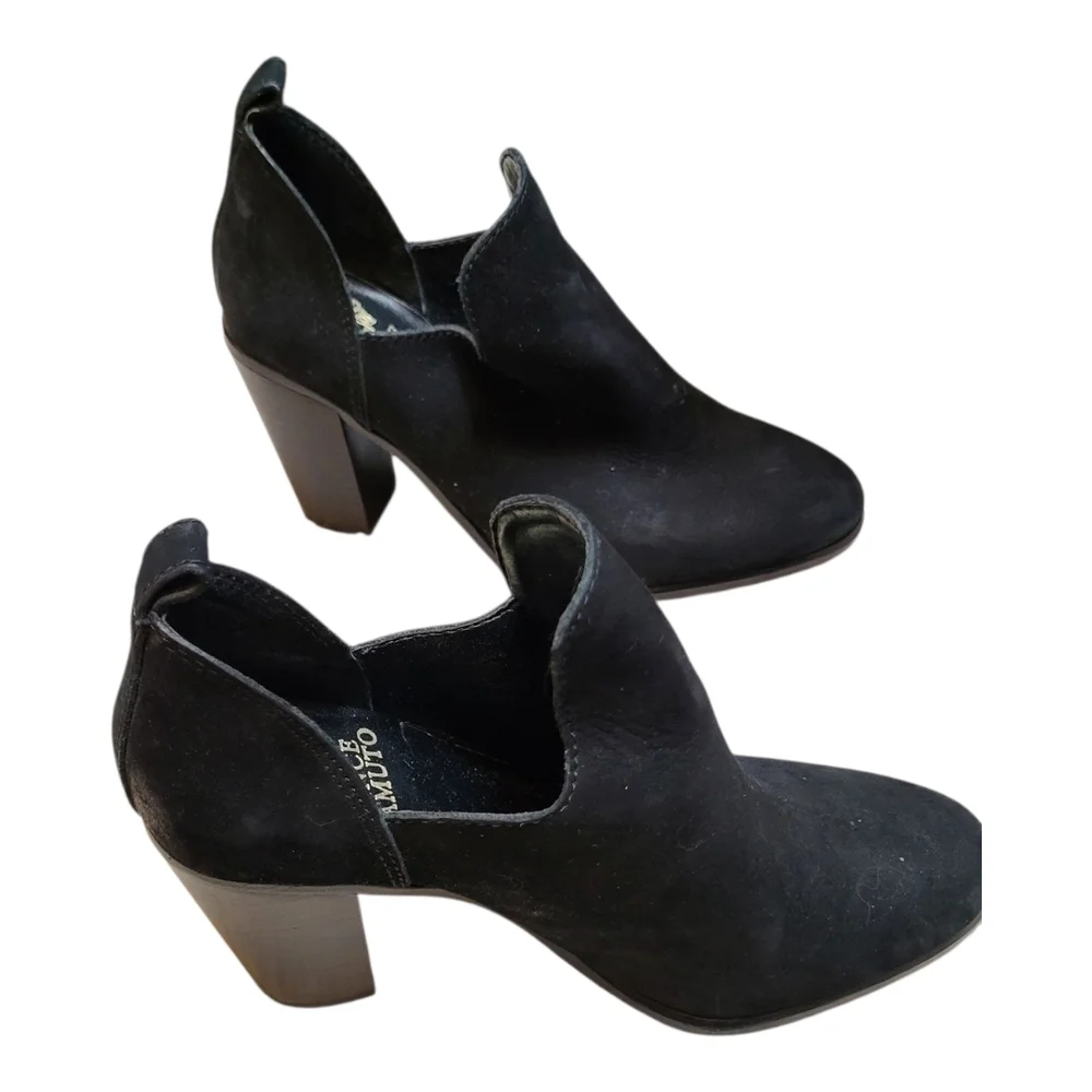 Vince Camuto Black Ankle Booties with Chunky Heel